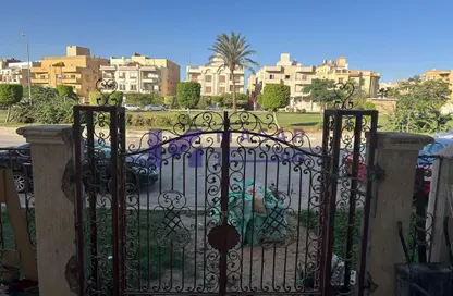 فيلا - 8 غرف نوم - 8 حمامات للبيع في شارع دكتور احمد عكاشة - البنفسج 6 - البنفسج - مدينة القاهرة الجديدة - القاهرة