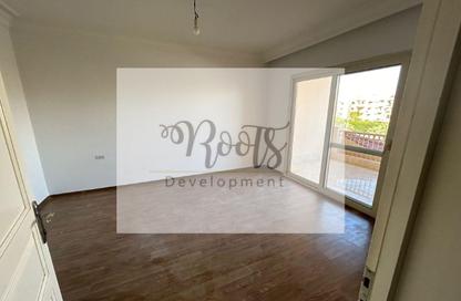 Apartment - 3 Bedrooms - 3 Bathrooms for sale in Street 10 - Greens - 6th District - Sheikh Zayed City - Giza
