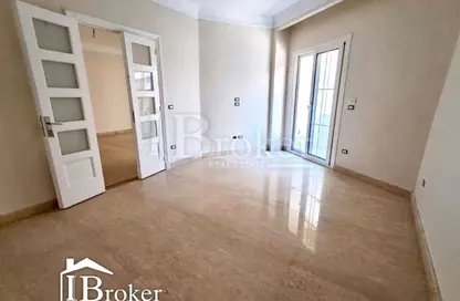 شقة - 3 غرف نوم - 2 حمامات للايجار في رشدي - حي شرق - الاسكندرية