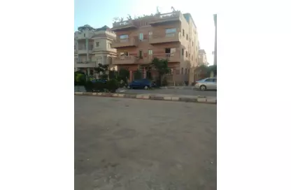 Apartment - 3 Bedrooms - 3 Bathrooms for rent in 3rd District East - Shorouk City - Cairo
