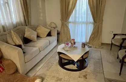 شقة - 3 غرف نوم - 1 حمام للبيع في شارع 34 - الحي الحادي عشر - الشيخ زايد - الجيزة