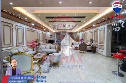 Apartment - 3 Bedrooms - 3 Bathrooms for sale in Al Mansoura - Al Daqahlya