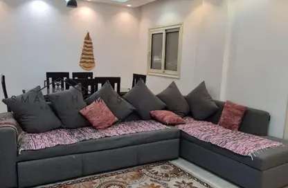 شقة - 3 غرف نوم - 2 حمامات للايجار في الحي السادس عشر - الشيخ زايد - الجيزة