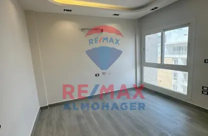 Apartment - 3 Bedrooms - 3 Bathrooms for rent in October Plaza - 6 October Compounds - 6 October City - Giza