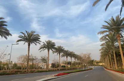 Villa - 5 Bedrooms - 5 Bathrooms for rent in Street Of Dreams - Uptown Cairo - Mokattam - Cairo