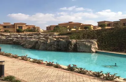 Villa - 3 Bedrooms - 3 Bathrooms for sale in Royal Meadows - Sheikh Zayed Compounds - Sheikh Zayed City - Giza