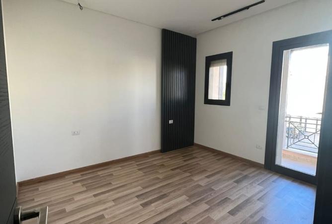 8128609 - Property Image 3