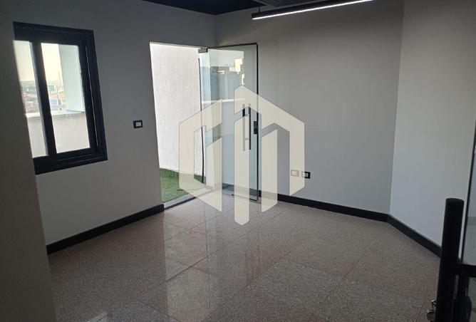 8253793 - Property Image 2