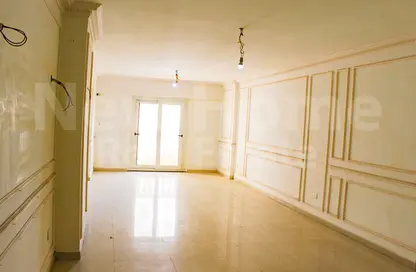 Apartment - 3 Bedrooms - 2 Bathrooms for sale in Sidi Gaber St. - Sidi Gaber - Hay Sharq - Alexandria