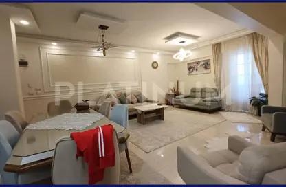 Apartment - 2 Bedrooms - 1 Bathroom for sale in Garden City Smouha St. - Smouha - Hay Sharq - Alexandria
