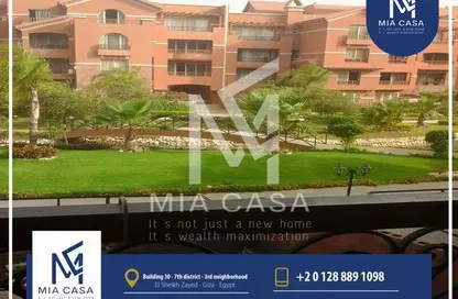 Apartment - 3 Bedrooms - 2 Bathrooms for sale in Green 3 - 2nd District - Sheikh Zayed City - Giza