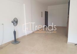 Apartment - 3 bedrooms - 2 bathrooms for للبيع in Fifth Square - North Investors Area - New Cairo City - Cairo