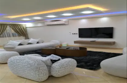 Apartment - 3 Bedrooms - 2 Bathrooms for rent in Abbas Al Akkad St. - 1st Zone - Nasr City - Cairo