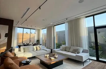 فيلا - 4 غرف نوم - 5 حمامات للبيع في 6 ويست - بيفرلي هيلز - كمبوندات الشيخ زايد - الشيخ زايد - الجيزة