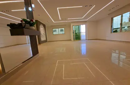 شقة - 3 غرف نوم - 2 حمامات للبيع في شارع لبنان - المهندسين - الجيزة