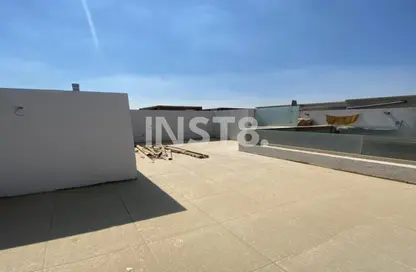 (بنتهاوس  (روف - 3 غرف نوم - 3 حمامات للبيع في جاليريا  مون فالى - المستثمرين الجنوبية - مدينة القاهرة الجديدة - القاهرة