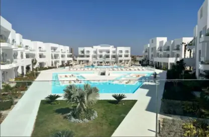 Chalet - 3 Bedrooms - 3 Bathrooms for sale in Azha North - Ras Al Hekma - North Coast