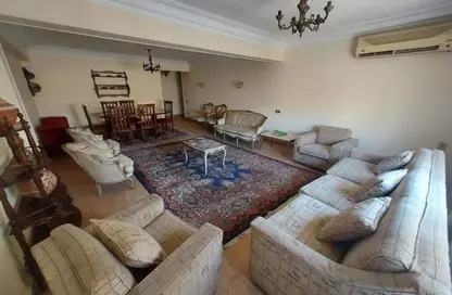 شقة - 3 غرف نوم - 2 حمامات للبيع في الدقي - الجيزة