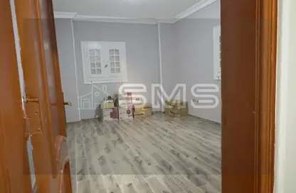 شقة - 3 غرف نوم - 2 حمامات للايجار في الياسمين 6 - الياسمين - مدينة القاهرة الجديدة - القاهرة