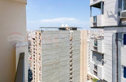Apartment - 3 Bedrooms - 1 Bathroom for sale in Kafr Abdo - Roushdy - Hay Sharq - Alexandria