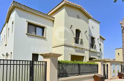 Villa - 5 Bedrooms - 6 Bathrooms for sale in Uptown Cairo Road - Al Abageyah - El Khalifa - Cairo