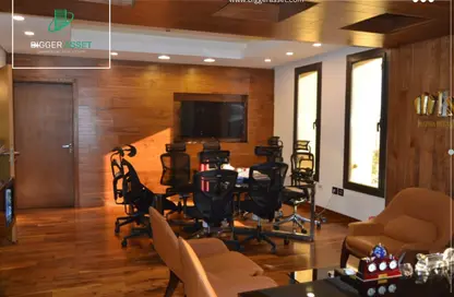 Office Space - Studio - 3 Bathrooms for rent in 90 Street - The 5th Settlement - New Cairo City - Cairo