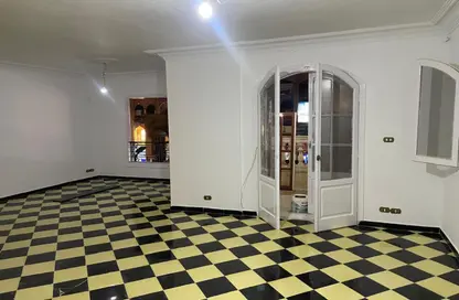 شقة - 3 غرف نوم - 2 حمامات للايجار في شارع 17 - الحي الثالث - التجمع الخامس - مدينة القاهرة الجديدة - القاهرة