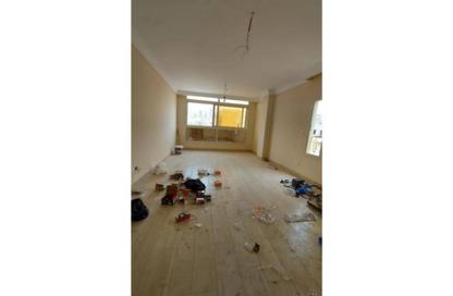 Apartment - 3 Bedrooms - 2 Bathrooms for rent in Zahraa El Maadi - Hay El Maadi - Cairo