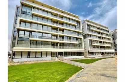 Apartment - 3 Bedrooms - 3 Bathrooms for sale in lakefront - Hadayek October - 6 October City - Giza