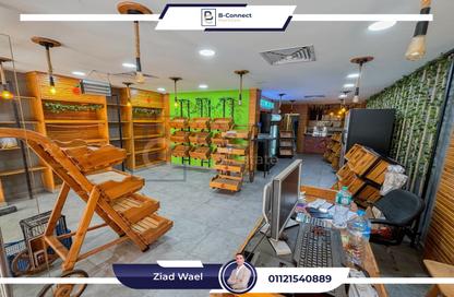 محل تجاري - استوديو - 1 حمام للبيع في شارع السيدة سكينة إبنت الحسين - كفر عبده - رشدي - حي شرق - الاسكندرية