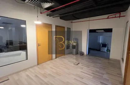 مساحات مكتبية - استوديو - 3 حمامات للايجار في شارع التسعين الجنوبي - التجمع الخامس - مدينة القاهرة الجديدة - القاهرة