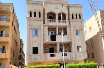 شقة - 3 غرف نوم - 2 حمامات للبيع في المجاورة الاولي - المنطقة الاولي - مدينة الشروق - القاهرة