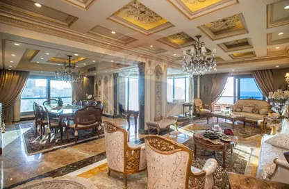 شقة - 5 غرف نوم - 4 حمامات للبيع في ستانلي - حي شرق - الاسكندرية