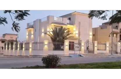 Villa - 6 Bedrooms - 5 Bathrooms for rent in Royal City - Sheikh Zayed Compounds - Sheikh Zayed City - Giza