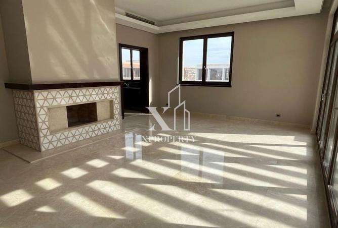 8273750 - Property Image 2