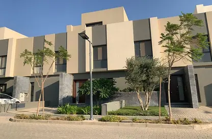 تاون هاوس - 3 غرف نوم - 3 حمامات للبيع في كمبوند البروج - كمبوندات الشروق - مدينة الشروق - القاهرة