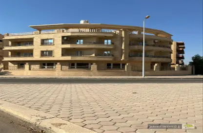 Villa - 7+ Bedrooms - 7+ Bathrooms for sale in Sheikh Zayed Compounds - Sheikh Zayed City - Giza