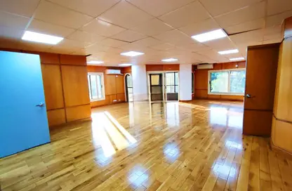 Office Space - Studio - 3 Bathrooms for rent in Sarayat Al Maadi - Hay El Maadi - Cairo