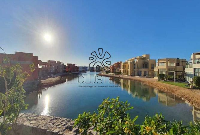 8051781 - Property Image 2