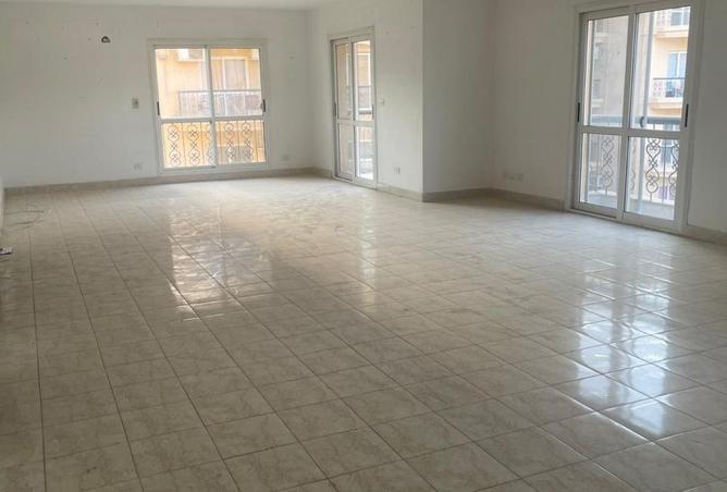 8125210 - Property Image 2