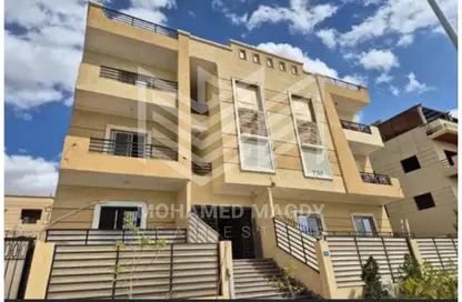 Apartment - 3 Bedrooms - 2 Bathrooms for sale in Street 100   Al Fairouz St. - 10th District - Sheikh Zayed City - Giza
