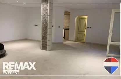 دوبلكس - 3 غرف نوم - 2 حمامات للبيع في حدائق المهندسين - الحي الرابع - الشيخ زايد - الجيزة