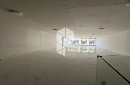 محل تجاري - استوديو - 2 حمامات للايجار في شارع ال ٩٠ الجنوبي - شارع التسعين الجنوبي - التجمع الخامس - مدينة القاهرة الجديدة - القاهرة