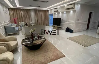 فيلا - 5 غرف نوم - 5 حمامات للايجار في پريڤادو - مدينتي - القاهرة