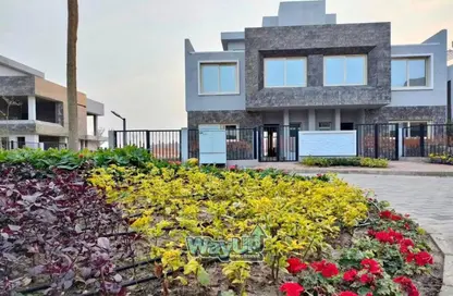 Villa - 4 Bedrooms - 3 Bathrooms for sale in Sun Capital - Fayoum Desert road - 6 October City - Giza