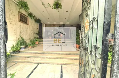 بناية كاملة - 8 غرف نوم - 8 حمامات للبيع في شارع الدكتور سليمان عزمي ( محمد الدميري ) - ميدان الحجاز - النزهة - القاهرة