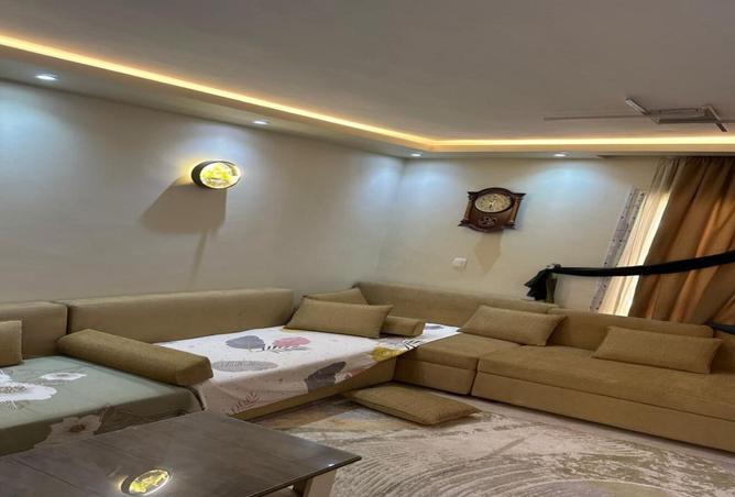 8240391 - Property Image 2