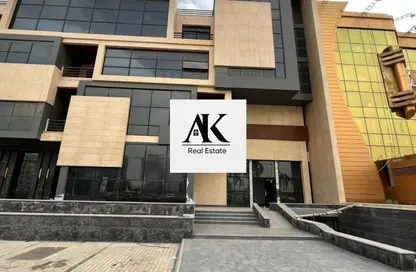 Whole Building - Studio - 7 Bathrooms for sale in Bank Center Street - South Teseen St. - The 5th Settlement - New Cairo City - Cairo