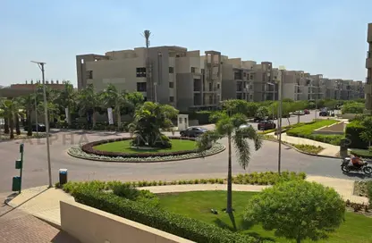 Apartment - 2 Bedrooms - 2 Bathrooms for sale in Moon Residences - Fifth Square - The 5th Settlement - New Cairo City - Cairo