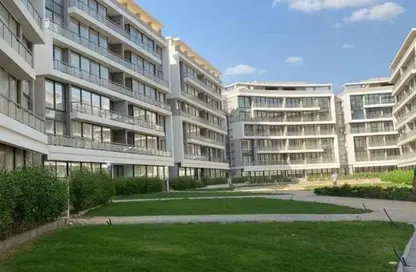 Apartment - 3 Bedrooms - 3 Bathrooms for sale in lakefront - Hadayek October - 6 October City - Giza